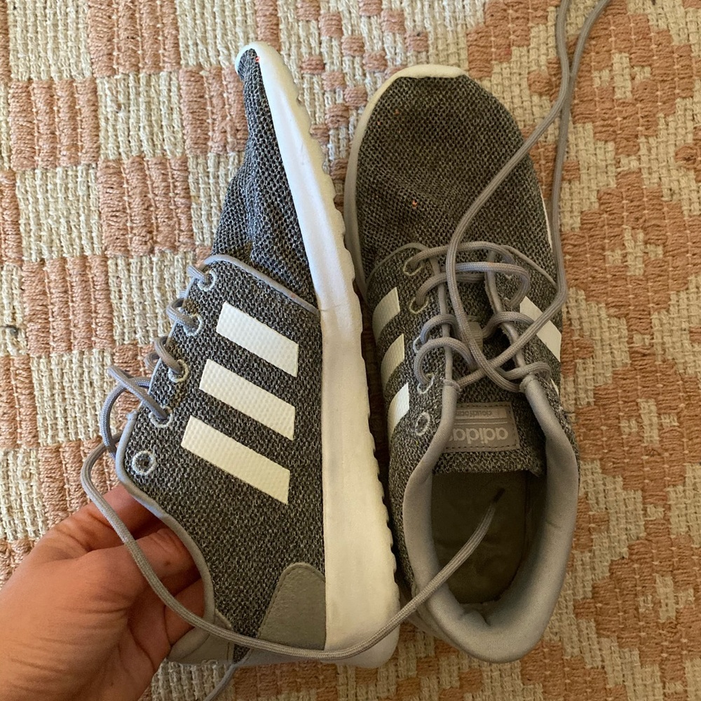 Adidas Cloudfoam tennis shoes